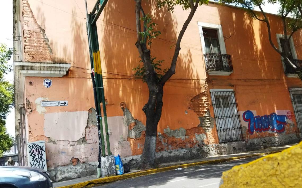 Toluca varias casas en podrían derrumbarse con las lluvias