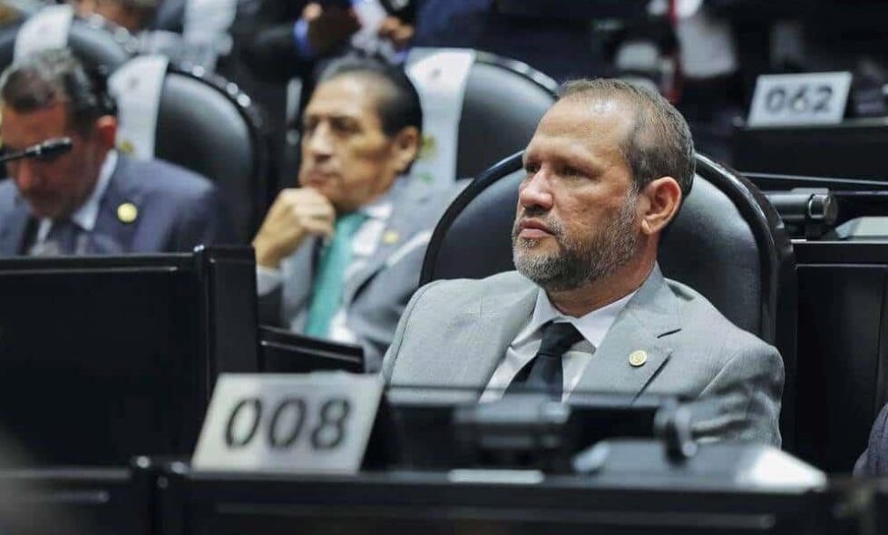 Así justificó Daniel Barreda su ausencia en la votación de la reforma judicial en el Senado