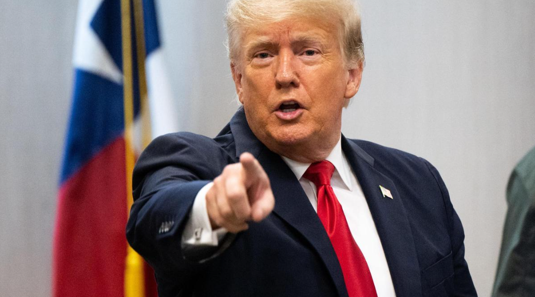 Trump ordena a sus embajadas que suspendan todas las entrevistas a aspirantes a estudiar en Estados Unidos