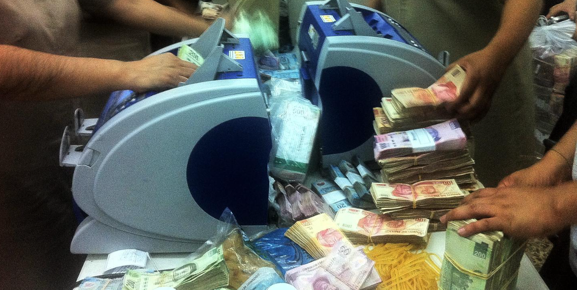EU sanciona bancos en México por lavar dinero del narcotráfico