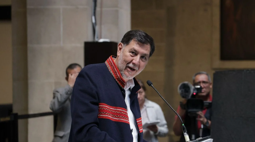 Fernández Noroña reconoce que adquirió una casa por 12 millones de pesos