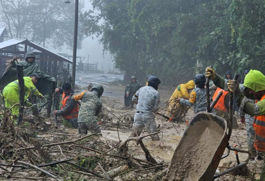 Se eleva a 70 cifra de fallecidos por inundaciones