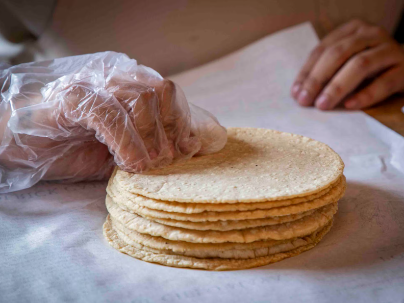 La tortilla podría subir hasta 4 pesos, este sería su nuevo precio por kilo en abril