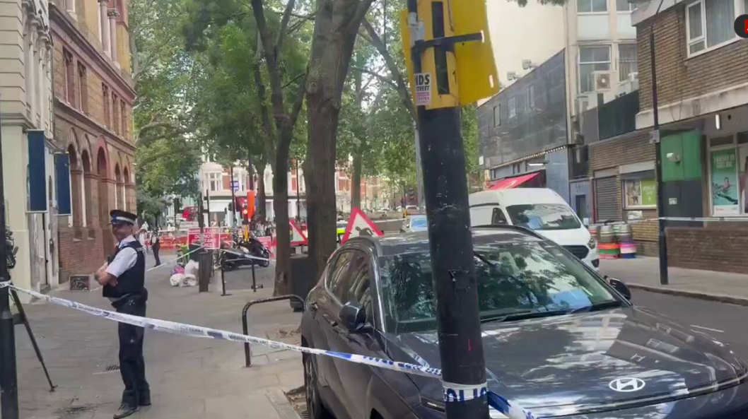 Cuatro personas son apuñaladas en aparente incidente relacionado con la salud mental en Londres