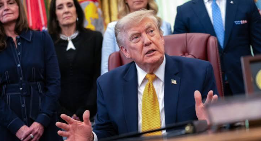 Trump firma decretos contra la ciudadanía por nacimiento y el ‘turismo de maternidad’