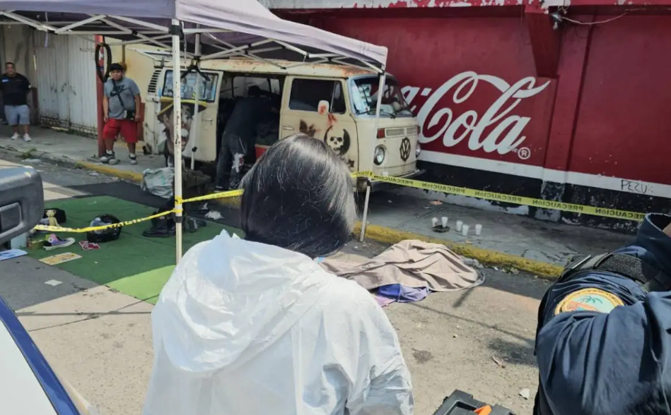 Enfrentamiento en tianguis El Salado de Iztapalapa deja una mujer muerta