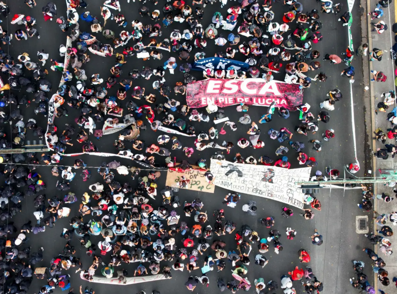 Marcha del 2 de octubre concluye con saldo de 8 mil asistentes y actos vandálicos aislados